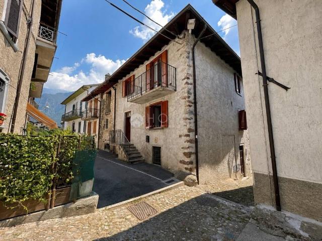 Villa Indipendente in vendita a Comunità Montana della Valle Brembana, Valnegra