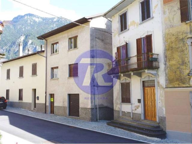 Villa Indipendente in vendita a Comunità Montana della Valle Brembana, Valnegra