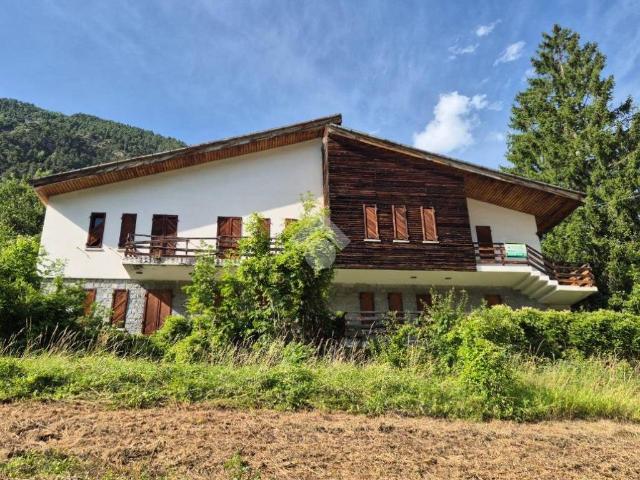 Villa Indipendente in vendita a Valpelline, Aosta