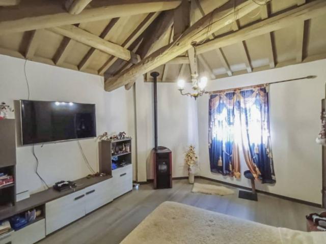 Villa Indipendente in vendita a Unione dei comuni Valli del Reno, Lavino e Samoggia, Bazzano
