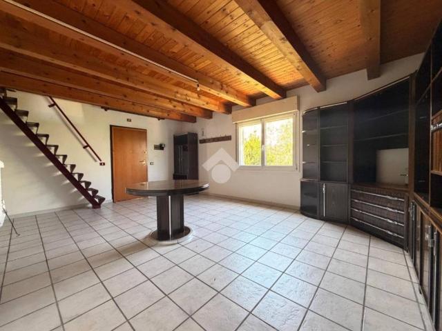 Villa Indipendente in vendita a Unione dei comuni Valli del Reno, Lavino e Samoggia, Reggio Emilia