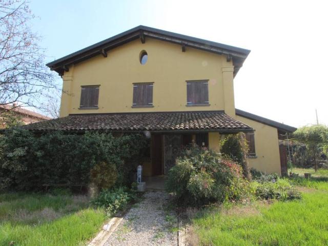 Villa Indipendente in vendita a Unione dei comuni Valli del Reno, Lavino e Samoggia, Reggio Emilia
