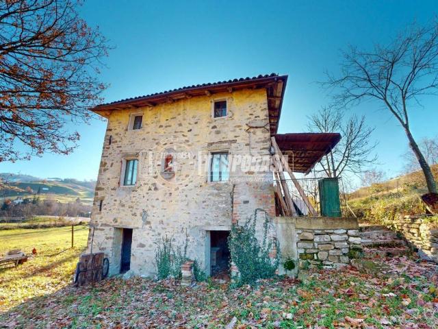Villa Indipendente in vendita a Unione dei comuni Valli del Reno, Lavino e Samoggia, Reggio Emilia