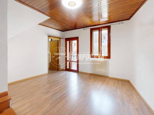 Villa Indipendente in vendita a Unione dei comuni Valli del Reno, Lavino e Samoggia, Bazzano