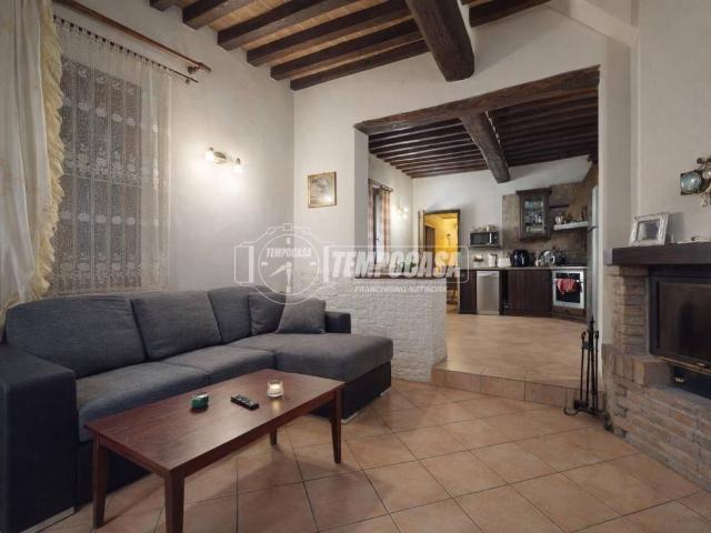 Villa Indipendente in vendita a Unione dei comuni Valli del Reno, Lavino e Samoggia, Reggio Emilia