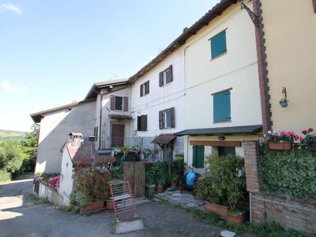 Villa Indipendente in vendita a Unione dei comuni Valli del Reno, Lavino e Samoggia, Reggio Emilia