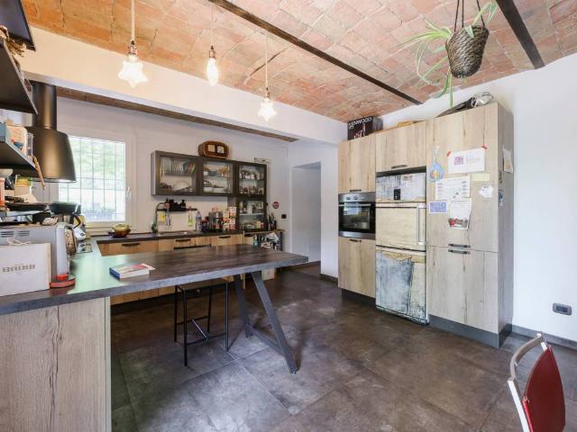 Villa Indipendente in vendita a Unione dei comuni Valli del Reno, Lavino e Samoggia, Zappolino