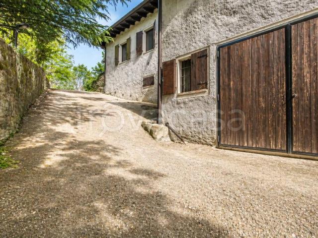 Villa Indipendente in vendita a Unione dei comuni Valli del Reno, Lavino e Samoggia, Tiola