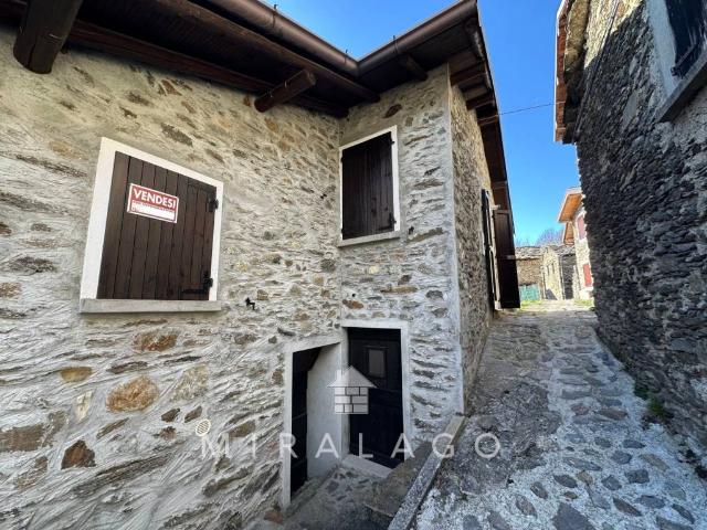 Villa Indipendente in vendita a Unione dei comuni della Valvarrone, Introzzo