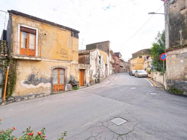 Villa Indipendente in vendita a Valverde, Sicilia