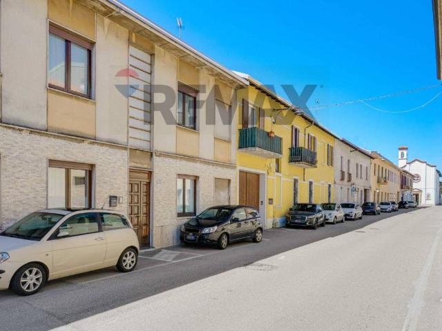 Villa Indipendente in vendita a Vanzaghello, Lombardia