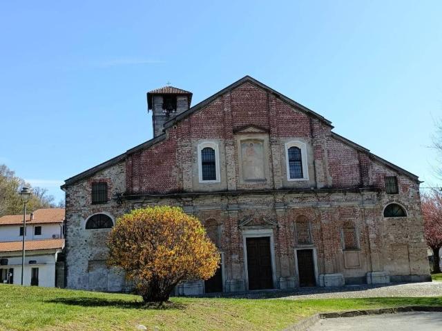 Villa Indipendente in vendita a Varallo Pombia, Novara