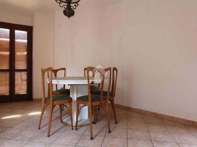 Villa Indipendente in vendita a Varallo Pombia, Novara