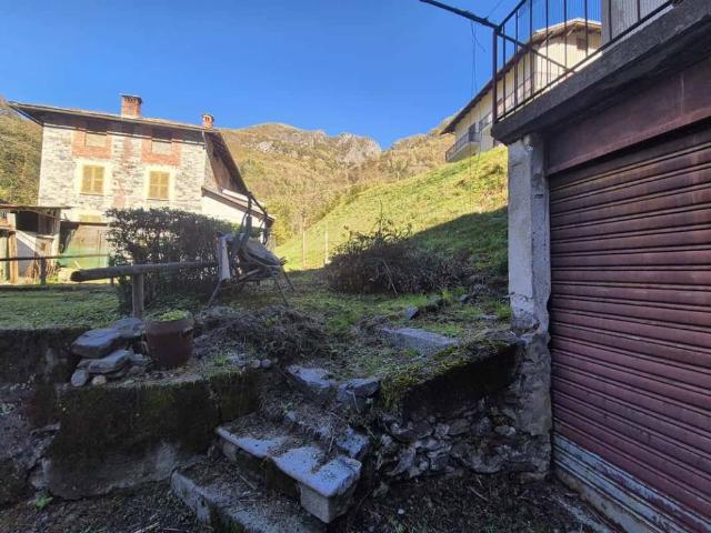 Villa Indipendente in vendita a Cellio con Breia, Piemonte
