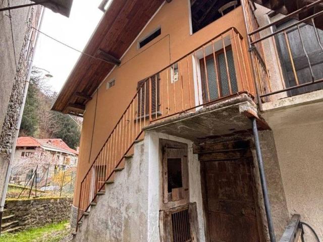 Villa Indipendente in vendita a Cellio con Breia, Piemonte