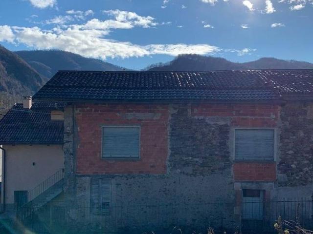 Villa Indipendente in vendita a Cellio con Breia, Piemonte