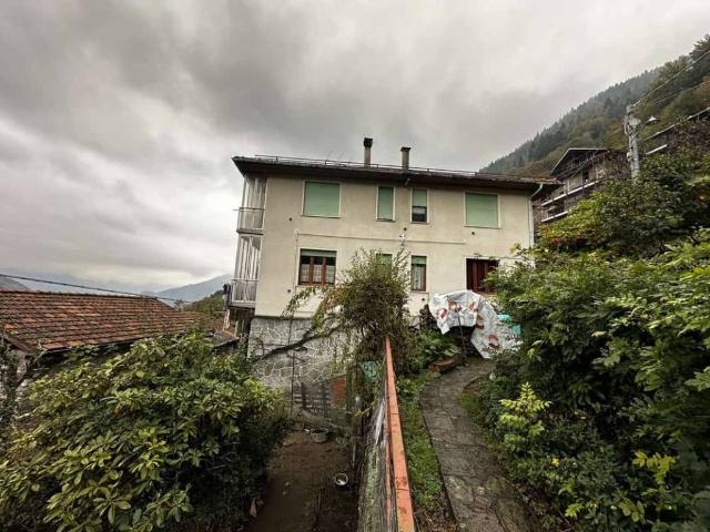 Villa Indipendente in vendita a Cellio con Breia, Piemonte