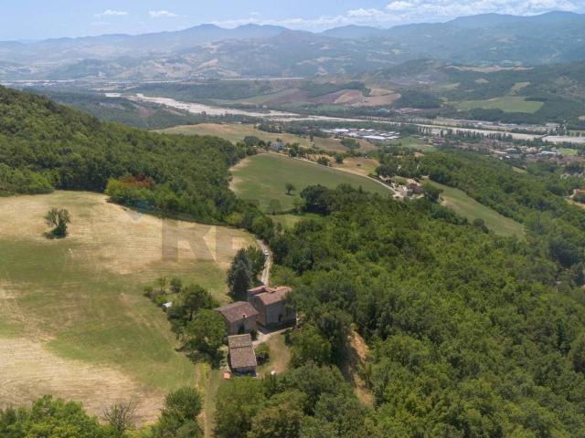Villa Indipendente in vendita a Varano De' Melegari, Reggio Emilia