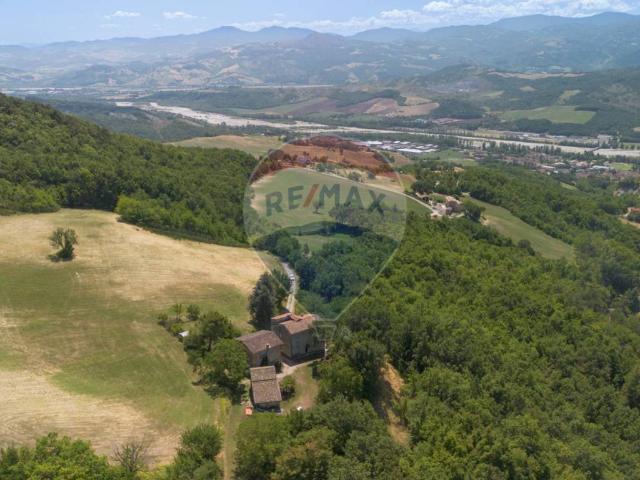 Villa Indipendente in vendita a Varano De' Melegari, Reggio Emilia