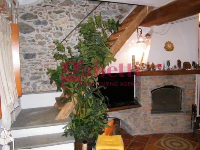 Villa Indipendente in vendita a Casanova, Varazze