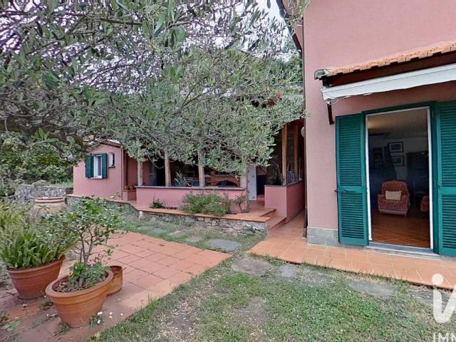 Villa Indipendente in vendita a Parasio, Varazze