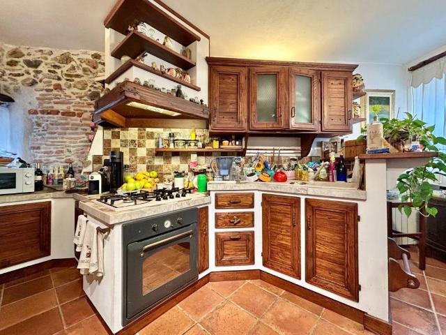 Villa Indipendente in vendita a Casanova, Varazze