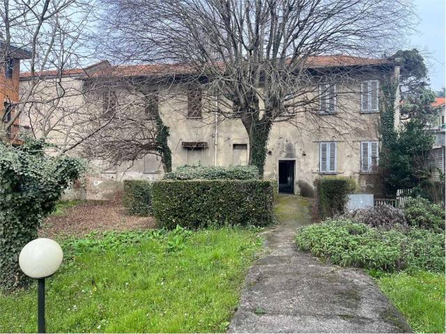 Villa Indipendente in vendita a Varedo, Lombardia