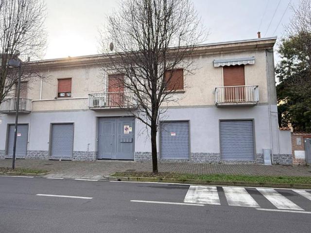 Villa Indipendente in vendita a Varedo, Lombardia