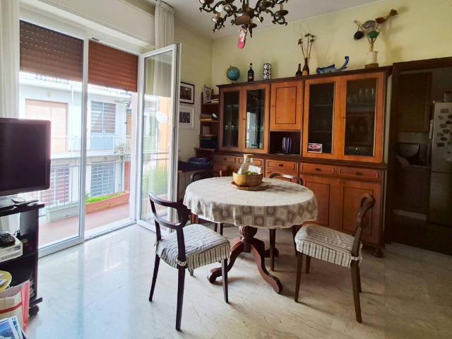 Villa Indipendente in vendita a Varedo, Monza e della Brianza