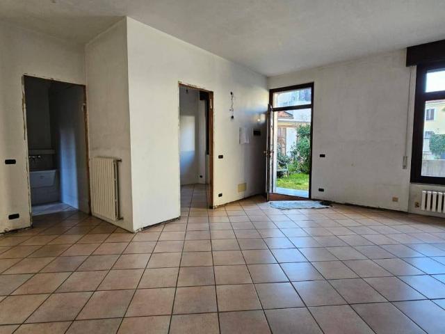 Villa Indipendente in vendita a Varedo, Lombardia