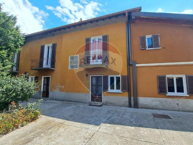 Villa Indipendente in vendita a Biumo Superiore, Varese