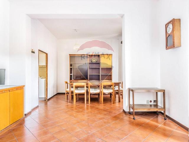 Villa Indipendente in vendita a Varese, Lombardia