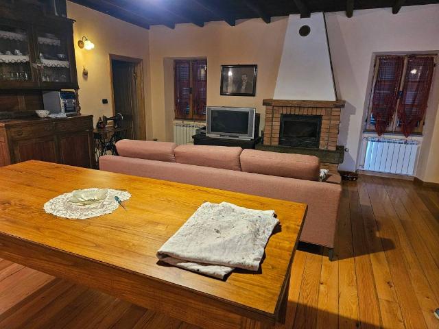 Villa Indipendente in vendita a Varese Ligure, Liguria