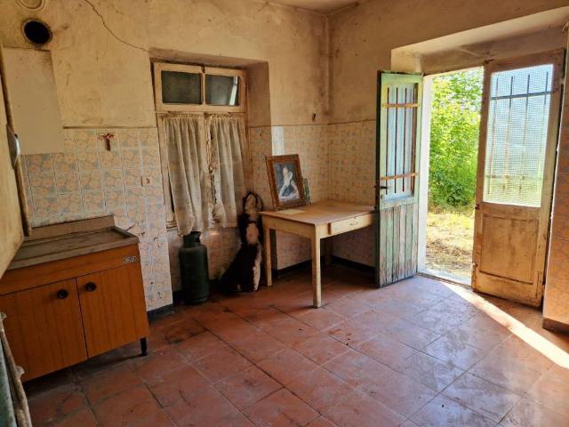 Villa Indipendente in vendita a Varese Ligure, Liguria