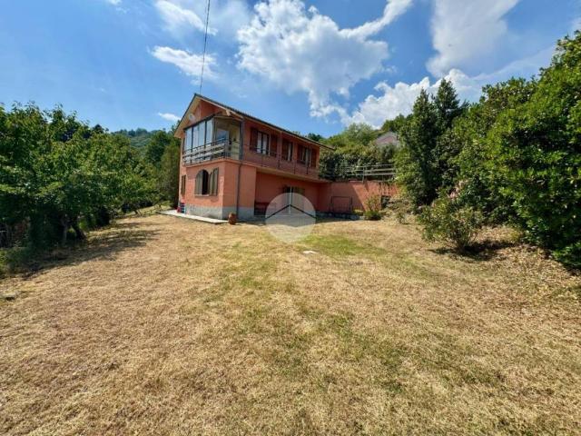 Villa Indipendente in vendita a Varese Ligure, Liguria