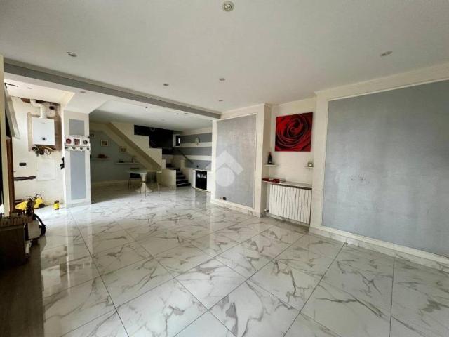 Villa Indipendente in vendita a Varese, Lombardia