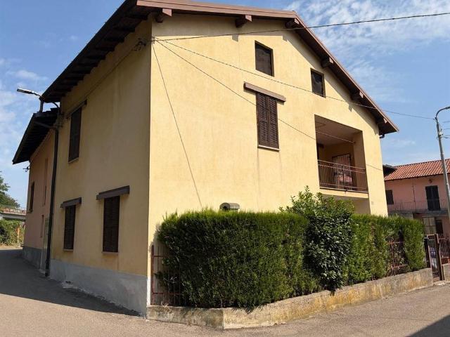 Villa Indipendente in vendita a Valle Olona, Varese
