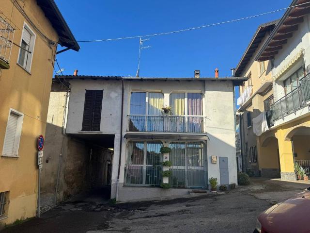 Villa Indipendente in vendita a Varese, Lombardia