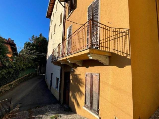 Villa Indipendente in vendita a Velate, Varese
