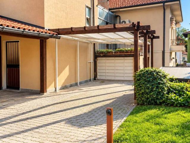 Villa Indipendente in vendita a Valle Olona, Varese