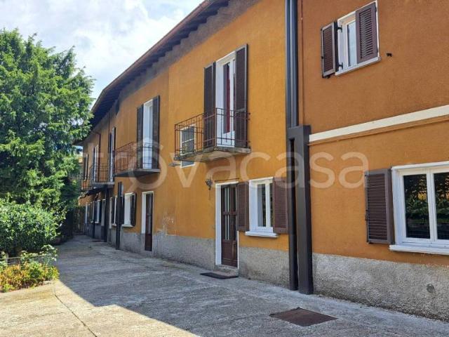 Villa Indipendente in vendita a Biumo Superiore, Varese