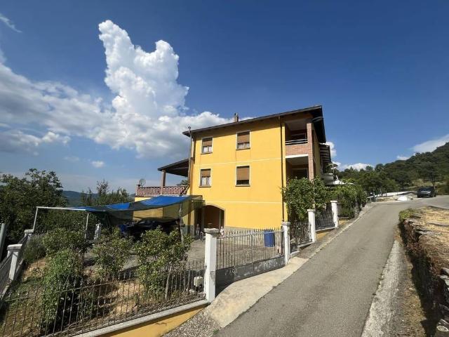 Villa Indipendente in vendita a Varsi, Reggio Emilia