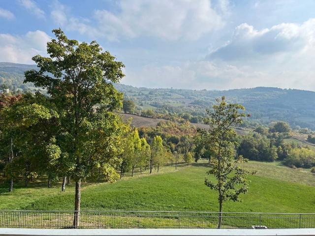 Villa Indipendente in vendita a Zavattarello, Lombardia