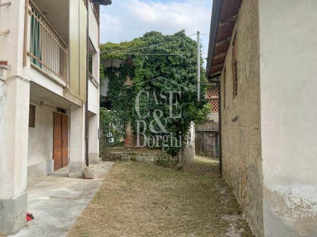 Villa Indipendente in vendita a Varzi, Lombardia