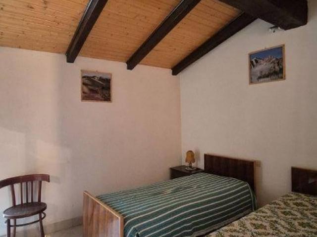 Villa Indipendente in vendita a Varzi, Lombardia
