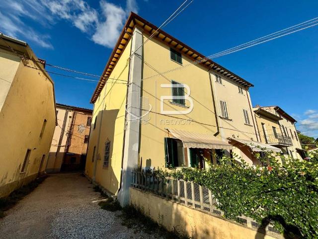 Villa Indipendente in vendita a Avane, Vecchiano