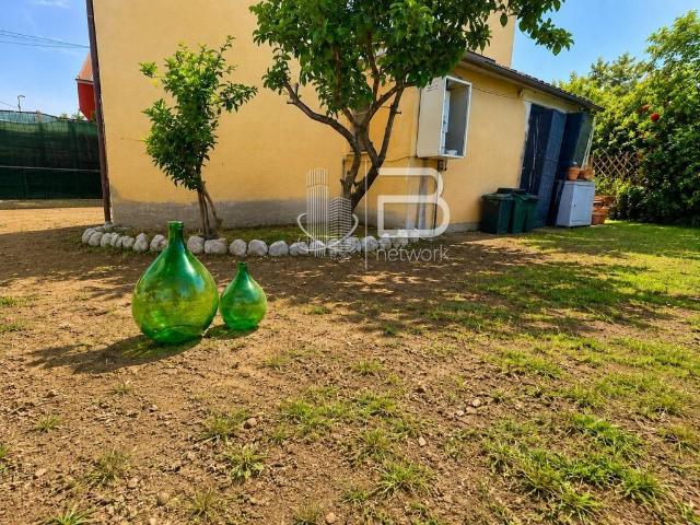 Villa Indipendente in vendita a Nodica, Vecchiano