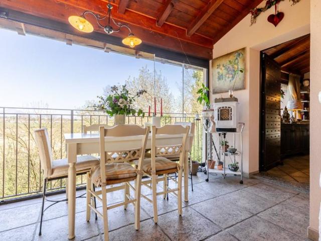 Villa Indipendente in vendita a Véla, Vedano Olona