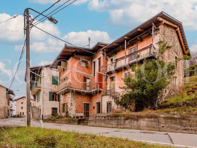 Villa Indipendente in vendita a Piemonte, Biella
