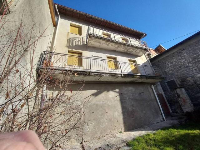 Villa Indipendente in vendita a Gorla, Veleso